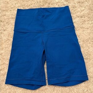 Aritzia Blue TNA biker short 7”